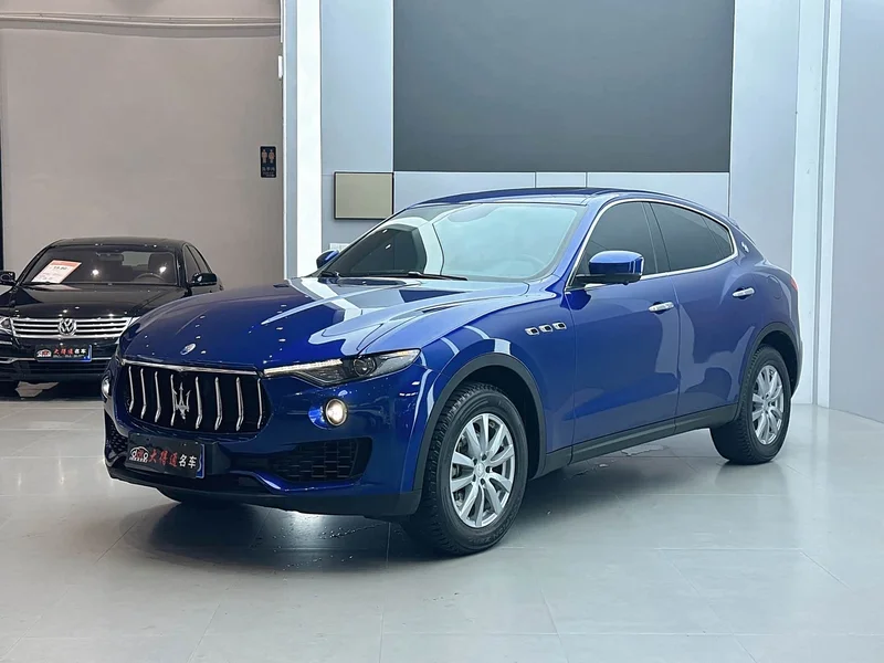 Maserati Levante — фото 1
