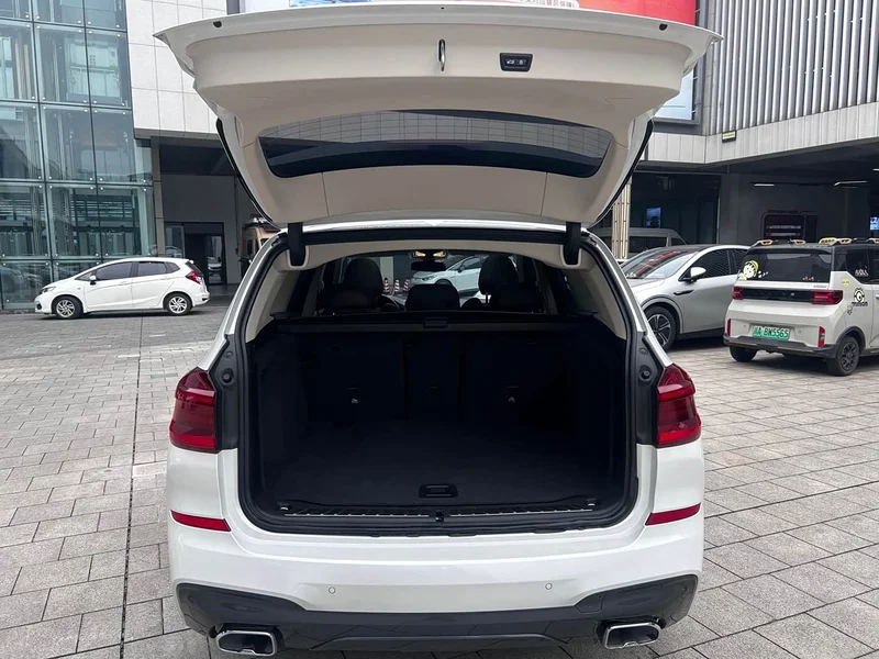 BMW X3 — фото 20