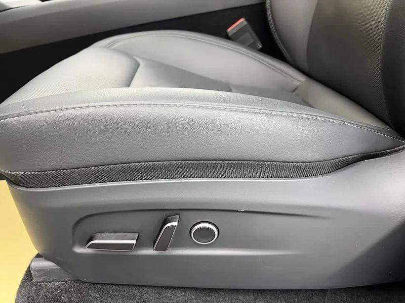 Tesla Model Y — фото 41