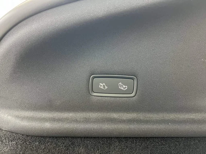 Tesla Model Y — фото 43