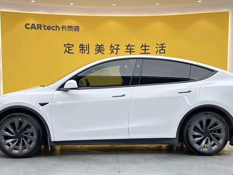 Tesla Model Y — фото 7