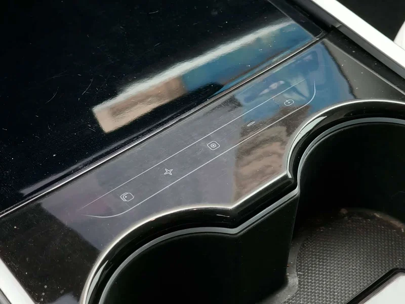 Tesla Model 3 — фото 12