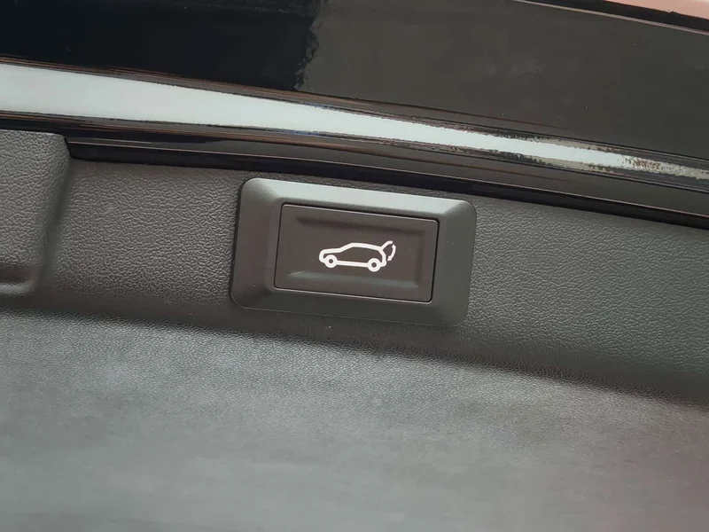 Tesla Model 3 — фото 13