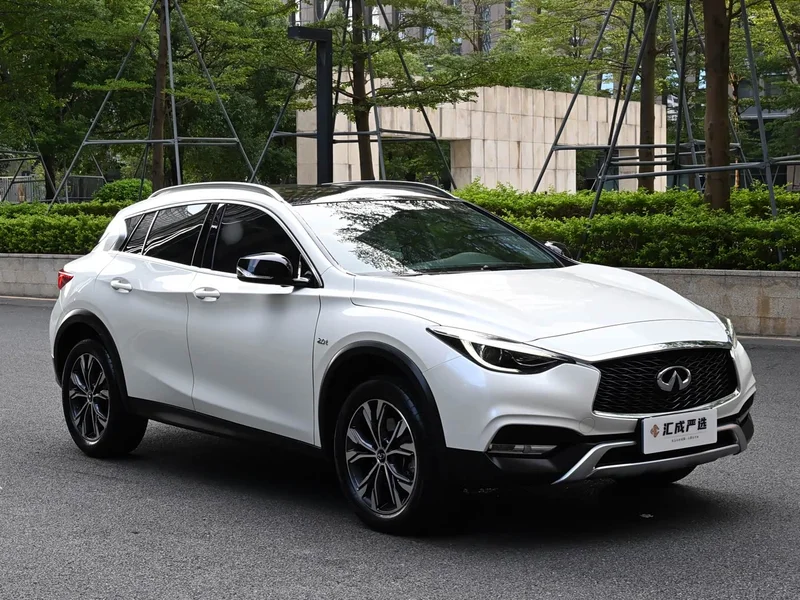Infiniti QX30 — фото 7