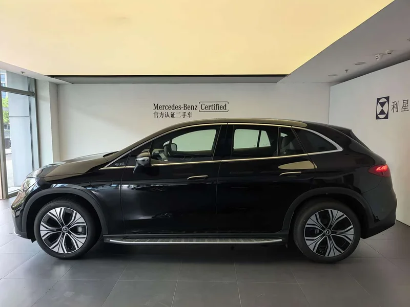 Mercedes-Benz EQE SUV — фото 2
