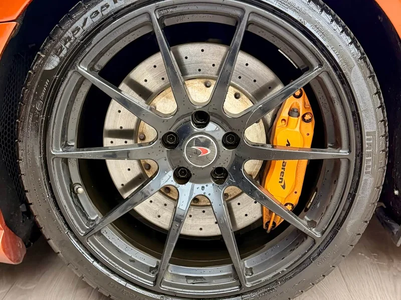 McLaren 625C — фото 12