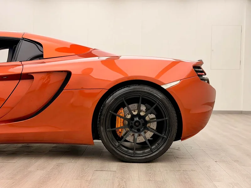 McLaren 625C — фото 10