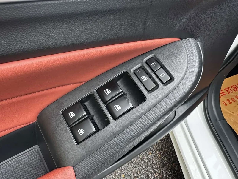 Changan Eado — фото 15