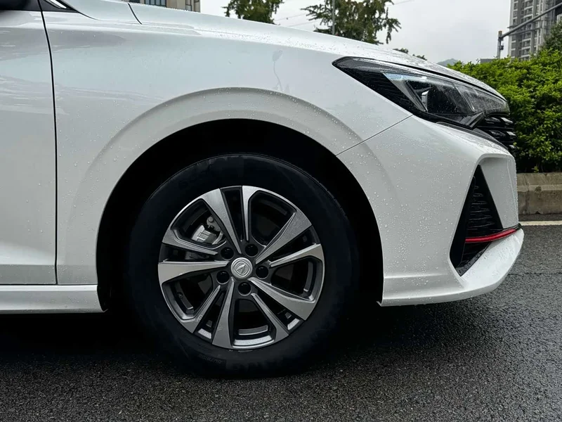 Changan Eado — фото 21