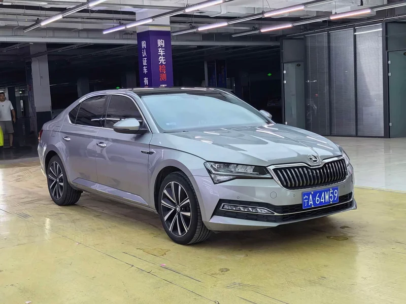 Skoda Superb — фото 3