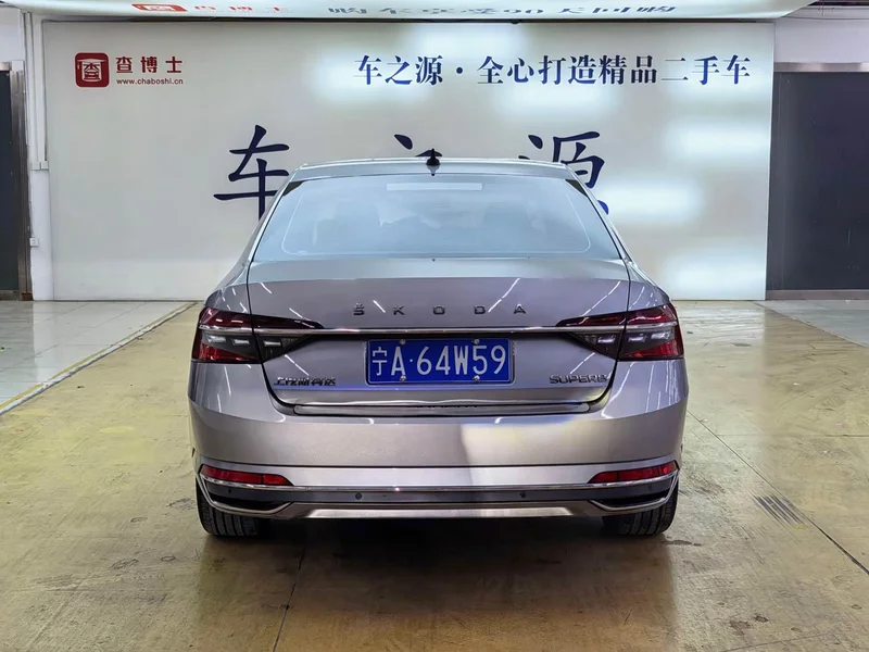 Skoda Superb — фото 4