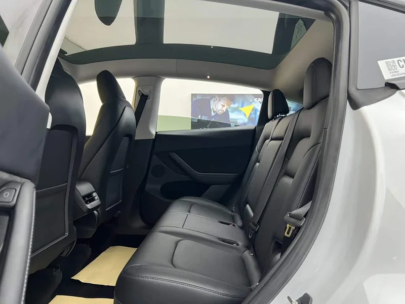 Tesla Model Y — фото 21
