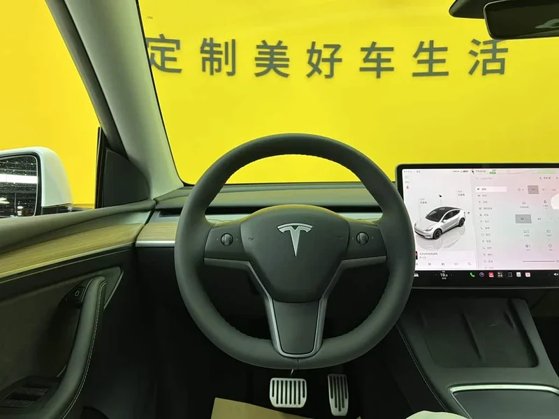 Tesla Model Y — фото 35