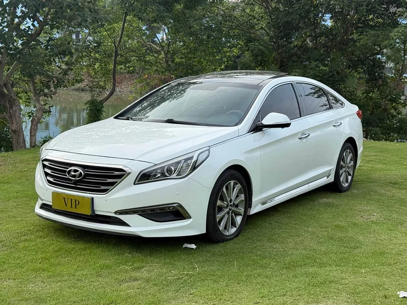 Hyundai Sonata — фото 1