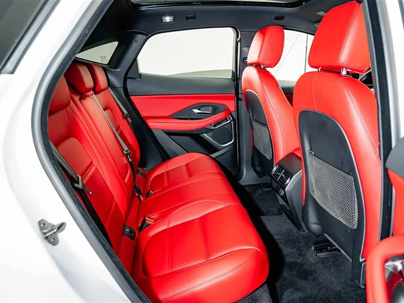 Jaguar E-PACE — фото 20