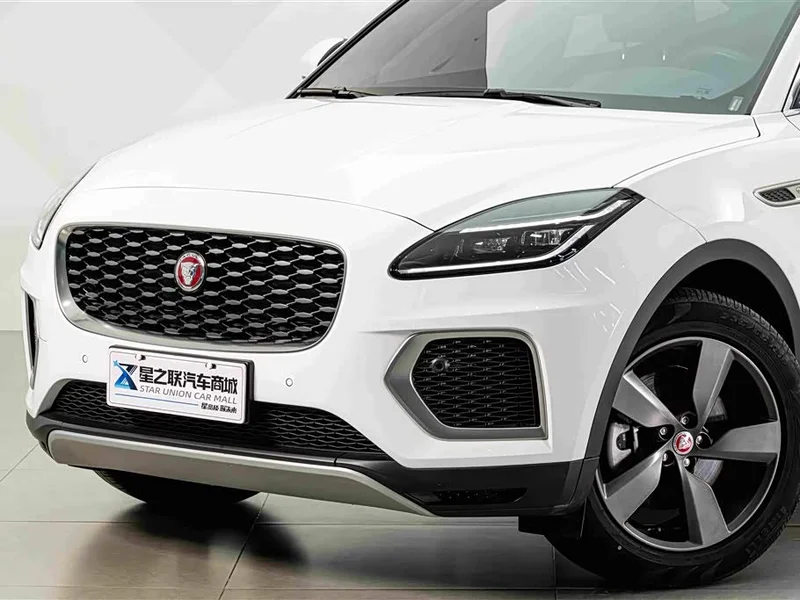 Jaguar E-PACE — фото 2