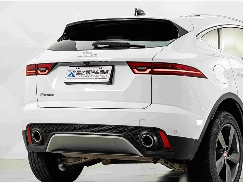 Jaguar E-PACE — фото 7