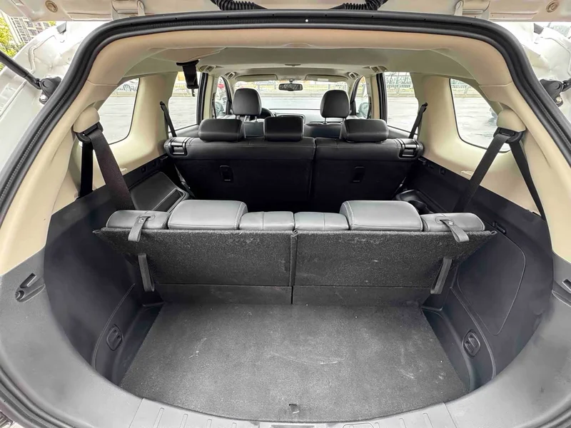 Mitsubishi Outlander — фото 12