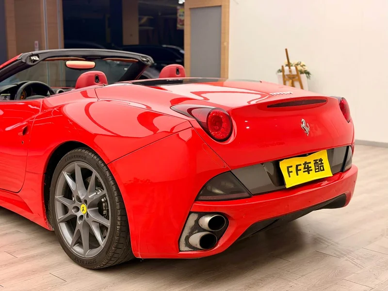 Ferrari California T — фото 5