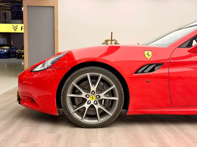 Ferrari California T — фото 9