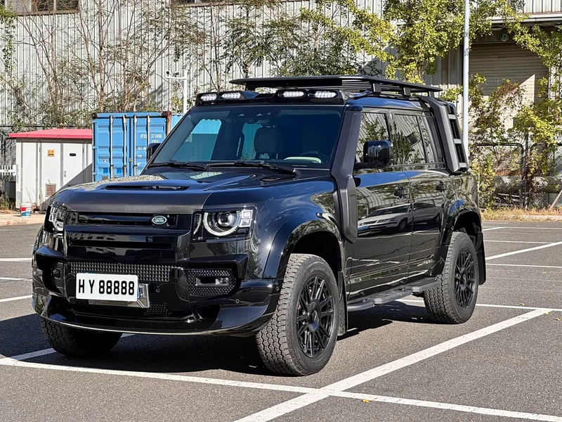 Land Rover Defender — фото 1