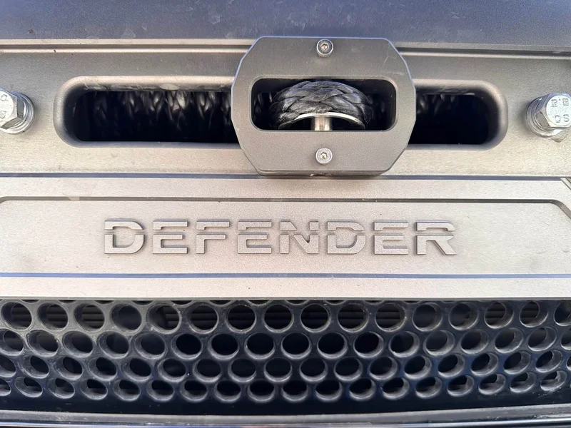 Land Rover Defender — фото 16