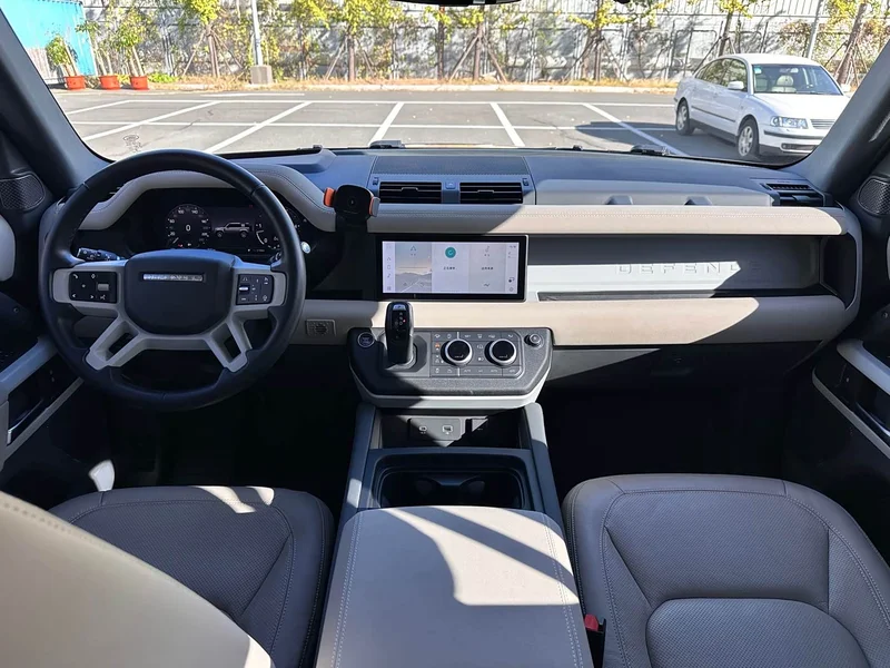 Land Rover Defender — фото 25