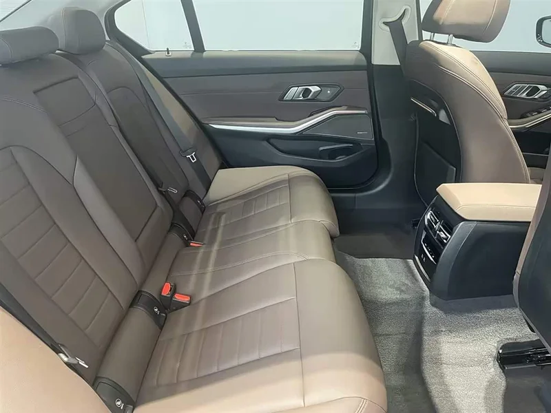 BMW 3-Series — фото 12