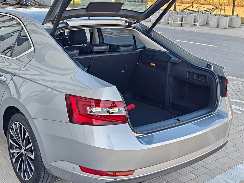 Skoda Superb — фото 20