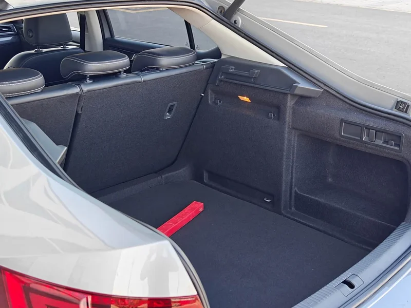 Skoda Superb — фото 21