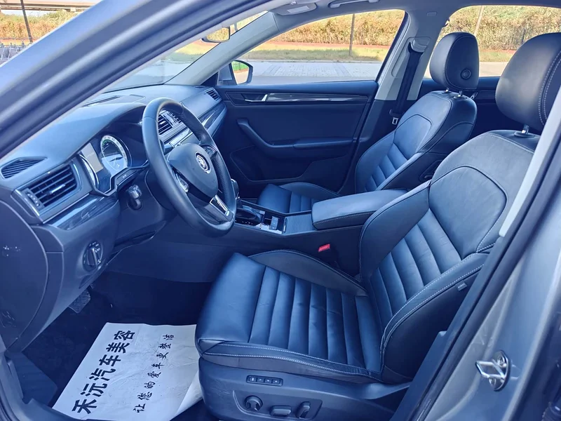 Skoda Superb — фото 10