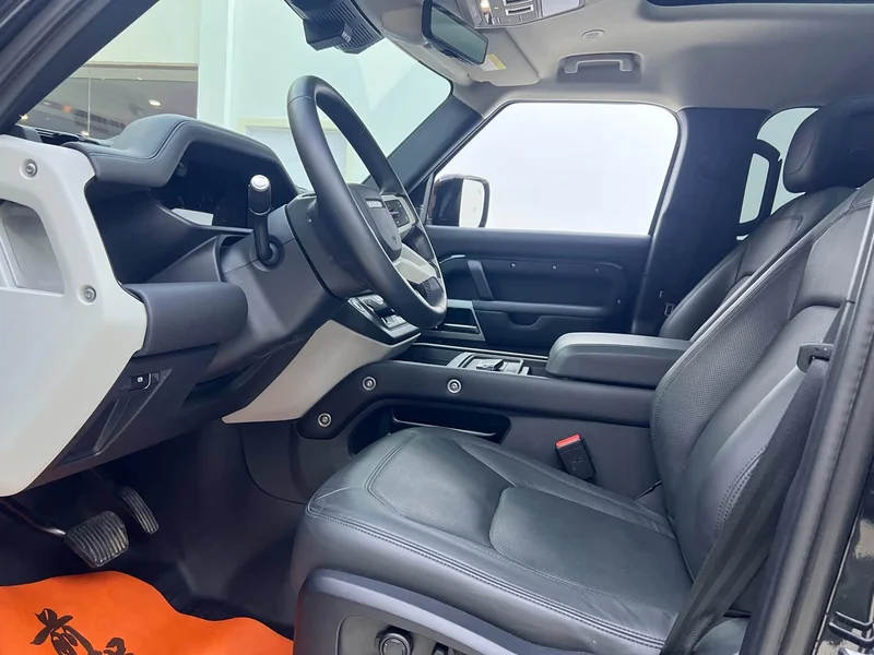 Land Rover Defender — фото 12