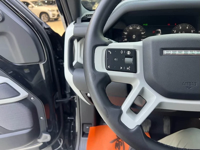 Land Rover Defender — фото 14