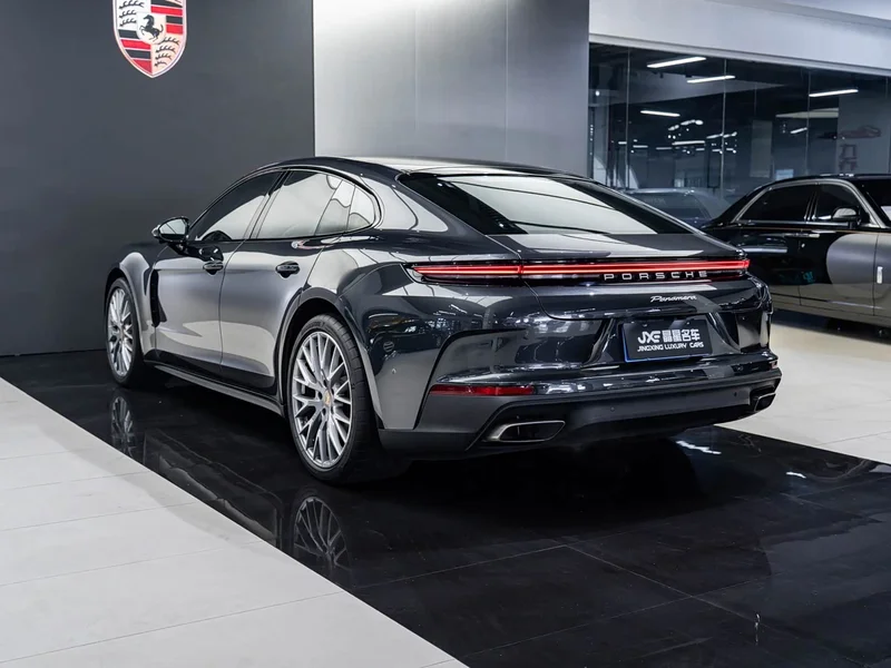 Porsche Panamera — фото 15