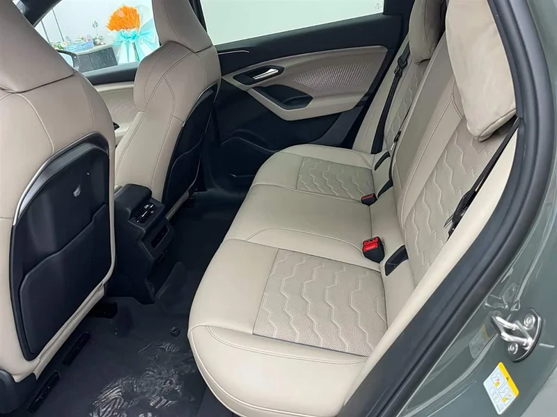 Audi Q6L e-tron — фото 11