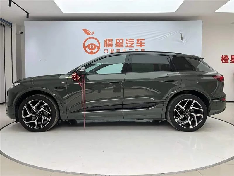 Audi Q6L e-tron — фото 3