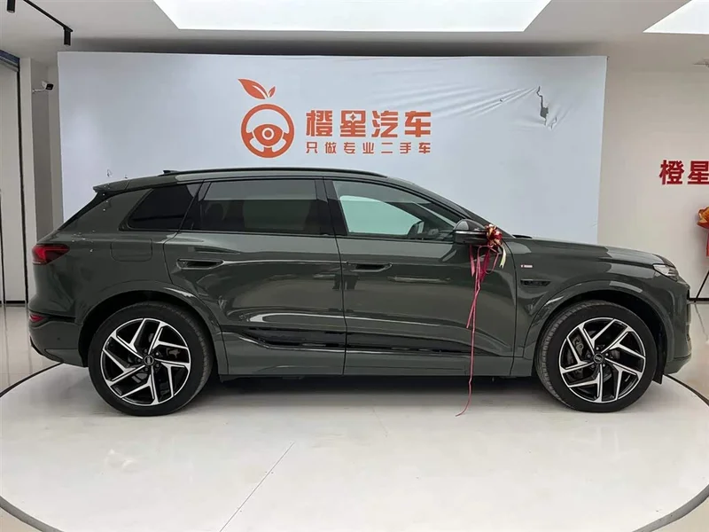 Audi Q6L e-tron — фото 4