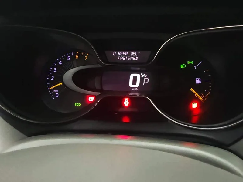 Kia Carens — фото 14