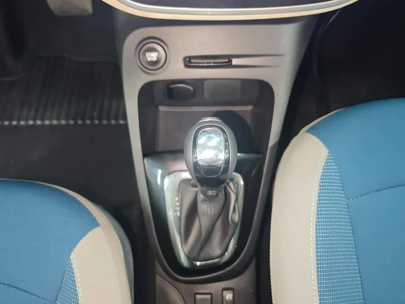 Kia Carens — фото 16