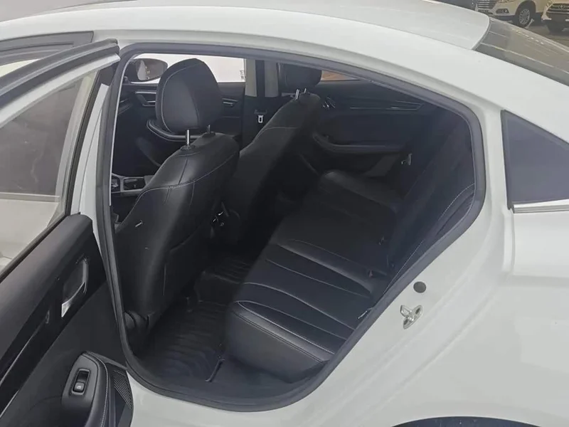 Roewe i5 — фото 11