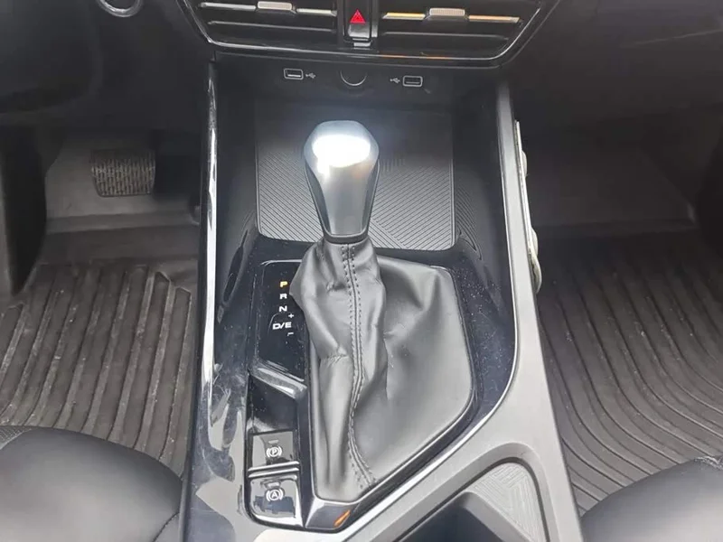 Roewe i5 — фото 16