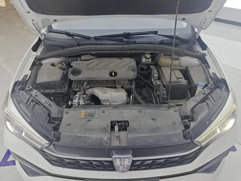 Roewe i5 — фото 10