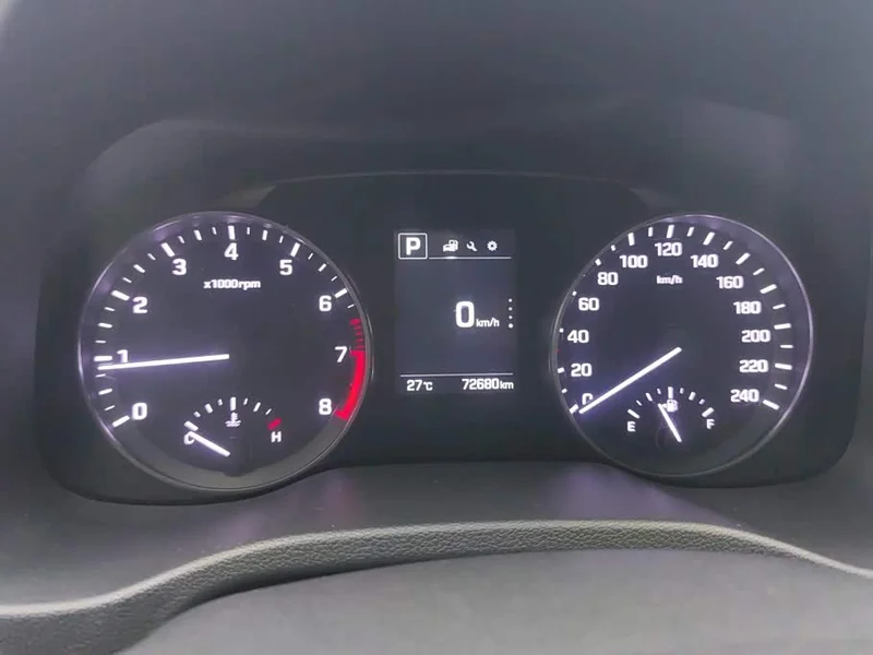 Hyundai Elantra Sport — фото 14