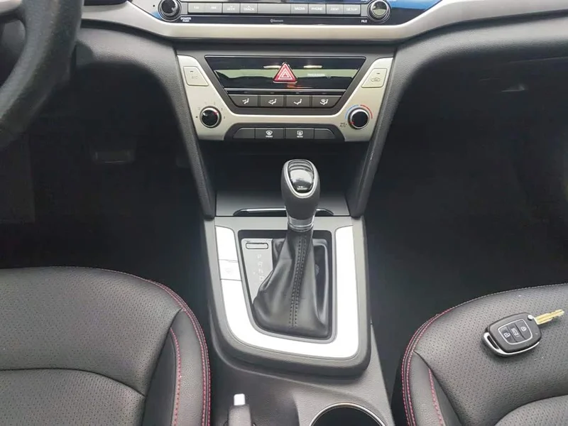 Hyundai Elantra Sport — фото 16