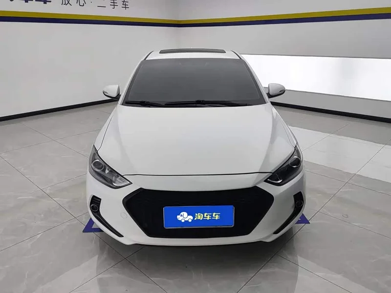 Hyundai Elantra Sport — фото 2