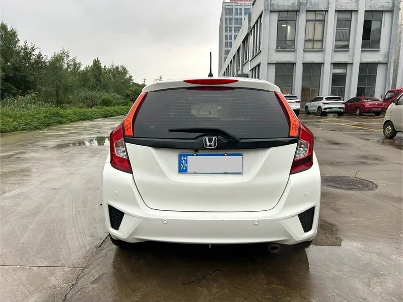 Honda Fit — фото 5