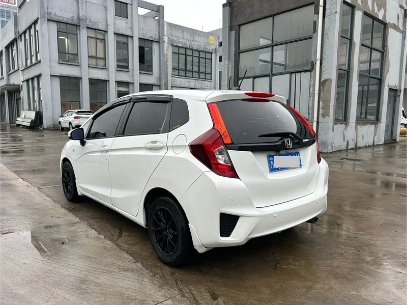 Honda Fit — фото 6