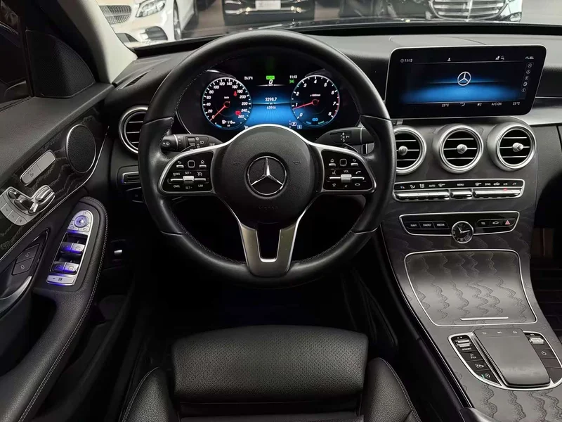Mercedes-Benz C-Class — фото 16