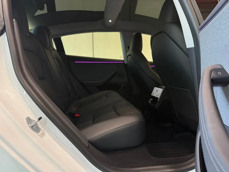 Tesla Model 3 — фото 11