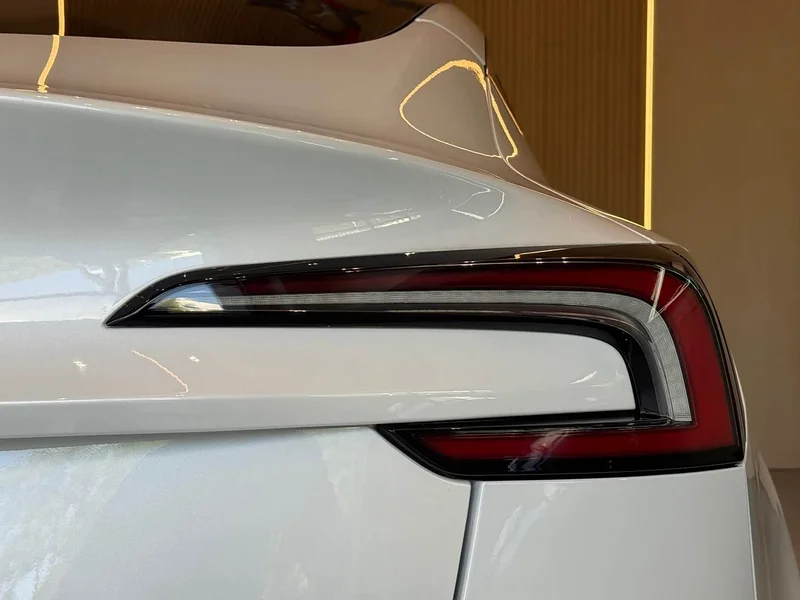 Tesla Model 3 — фото 12